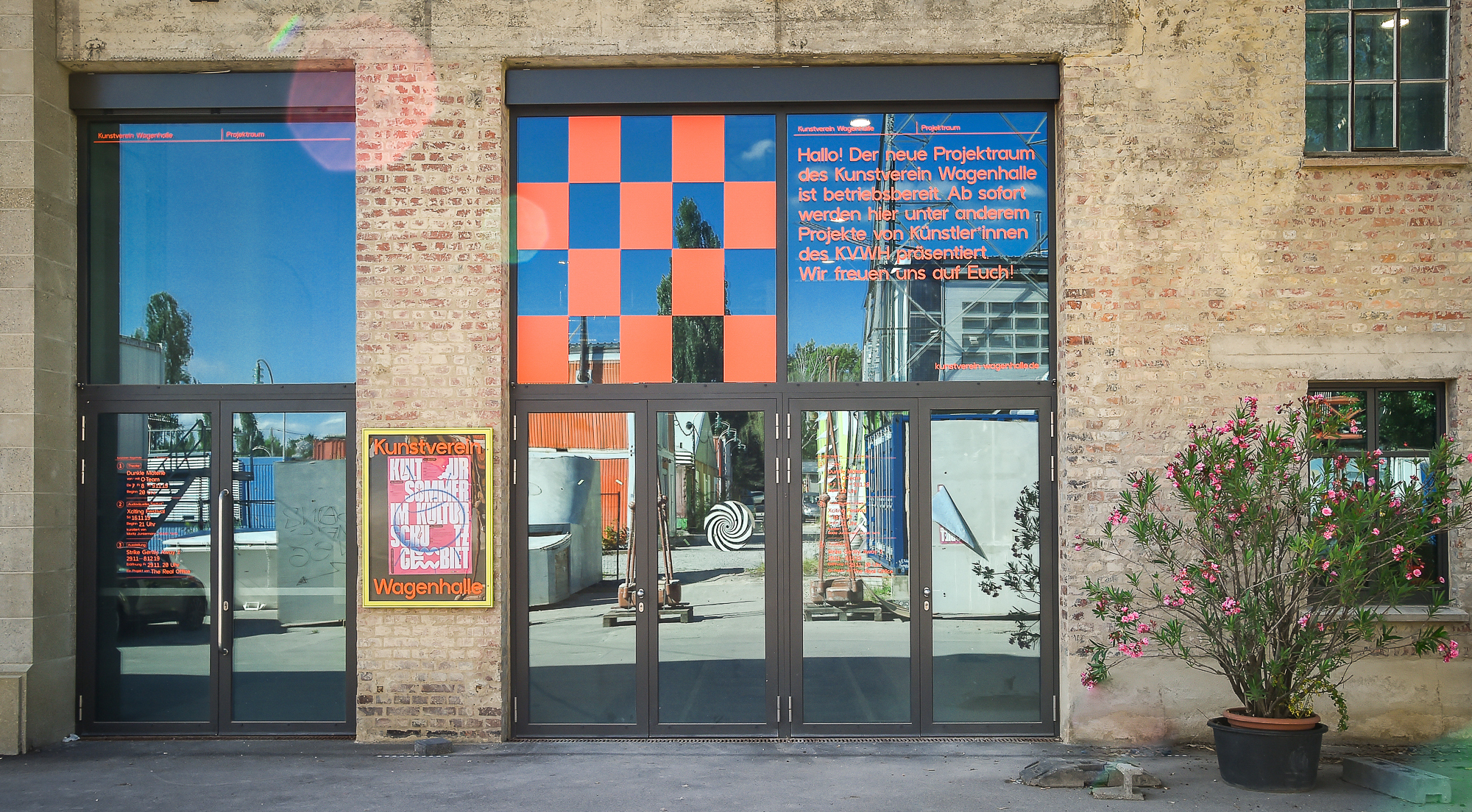 Foto 1/3: Außenansicht Projektraum Kunstverein Wagenhalle / Ferdinando Iannone (c) 