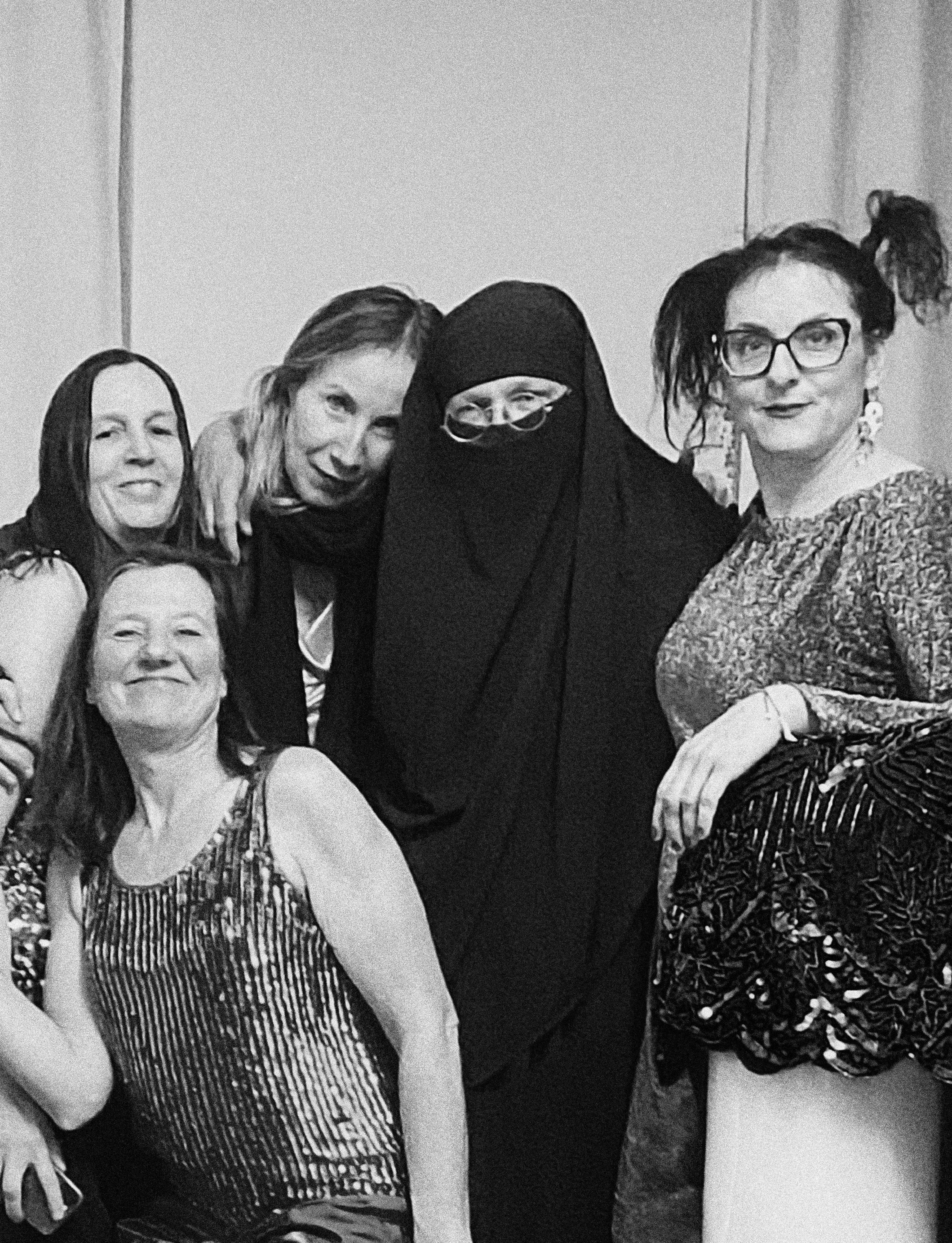 Töchter Gottes um 20.00 uhr im Atelier Justyne Koeke