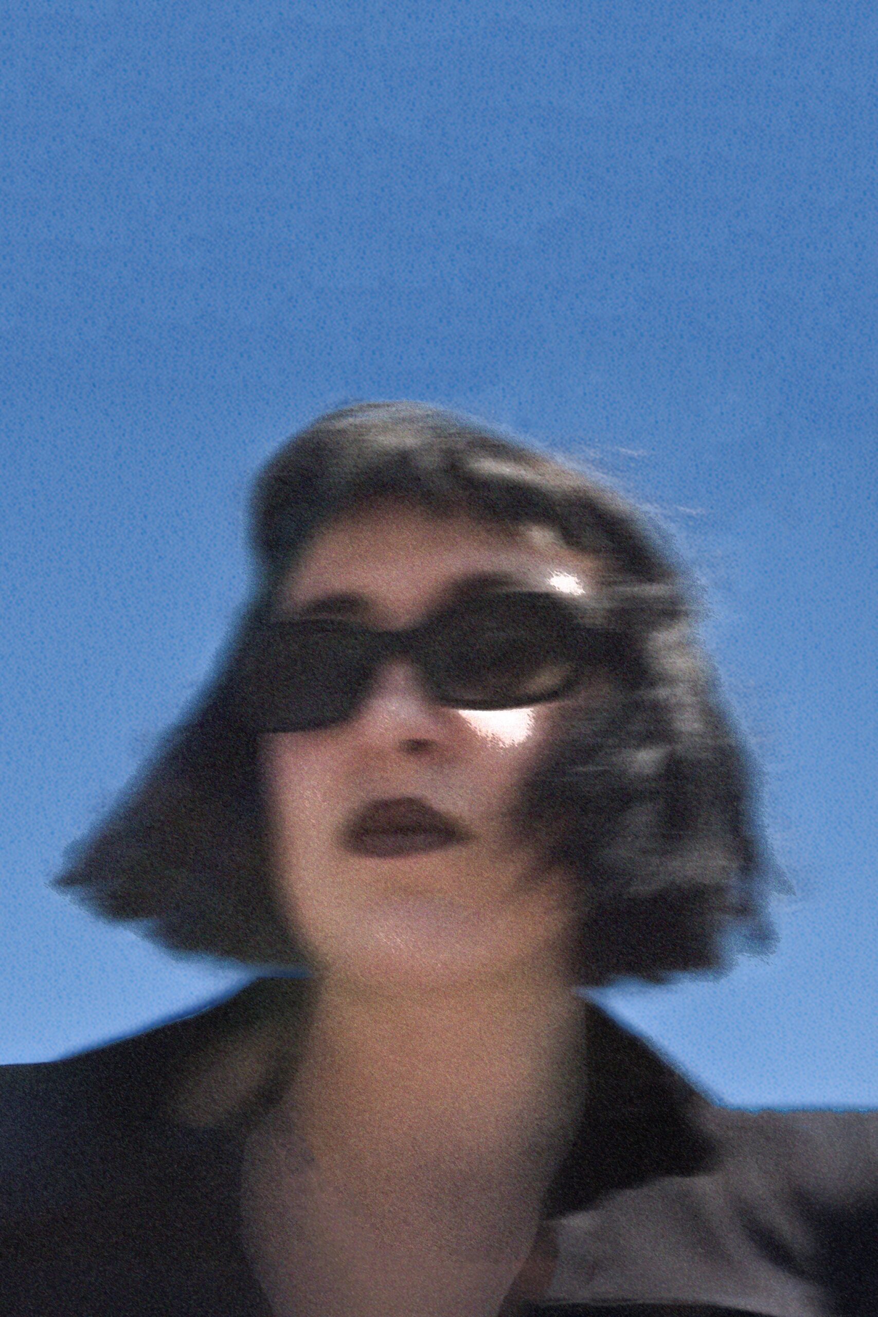 DJ Búbu  im Foyer ab 23.30 Uhr